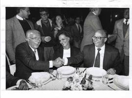 Almoço de empresários em apoio a Marcílio Marques Moreira, no Clube Monte Líbano (São Paulo-SP, 8 jul. 1992). / Crédito: César Itiberê/Folha Imagem.