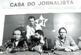 Entrevista coletiva de imprensa concedida pela candidatura “Lula Presidente” (PT) nas eleições de...