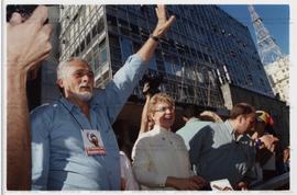 6o. Parada do Orgulho GLBT, na Avenida Paulista, nas eleições de 2002 (São Paulo-SP, [2 jun. 2002...