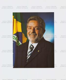 [Retrato oficial do Presidente da Republica Luis Inácio Lula da Silva] (Brasil, Data desconhecida).