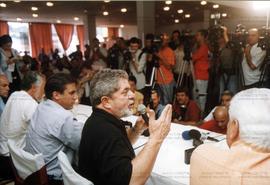 Evento não identificado [Lula nas eleições de 2002?] ([São Paulo-SP, 2002]) / Crédito: Autoria de...