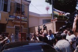 Visita de Lula e José Genoino a [abrigo de menor carente?] nas eleições de 2002 (São Paulo-SP, 20...