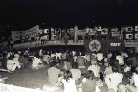 Caravana à Brasília contra a regulamentação do Colégio Eleitoral (Brasília-DF, 1982). Crédito: Vera Jursys