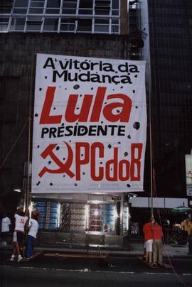 Festa da vitória da candidatura &quot;Lula Presidente&quot; (PT) na avenida Paulista (São Paulo-S...