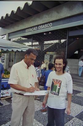 Ato do Sindicato dos Bancários de São Paulo, Osasco e Região pela instalação da CPI dos Bancos (Osasco-SP, 1996). Crédito: Vera Jursys