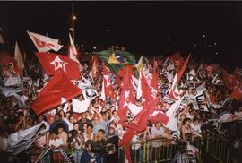 Comício da candidatura &quot;Lula Presidente&quot; (PT) nas eleições de 2002 (Belo Horizonte-MG, 2002) / Crédito: Autoria desconhecida