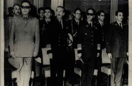 Retrato de generais chilenos em evento não identificado durante ditadura militar (Chile, Data des...