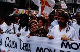 Caminhada “Faça a Coisa Certa”, promovida pela candidatura “Erundina Prefeita” (PT) nas eleições de 1996 (São Paulo-SP, 08 nov. 1996). / Crédito: Cesar