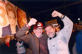 Comício na Sé promovido pela candidatura “Lula Presidente” (PT) nas eleições de 1998 [2] (São Paulo-SP, 1998). / Crédito: Roberto Parizotti