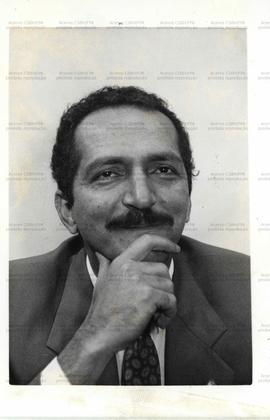 Retrato do deputado federal Aldo Rebelo (PCdoB) (Brasília-DF, 17 dez. 1992). / Crédito: Ailton de Freitas/Folha Imagem.
