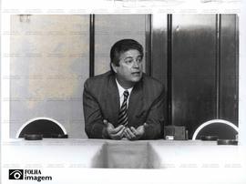 Entrevista coletiva de Roberto Requião (PMDB), governador do Paraná, à imprensa ([São Paulo-SP], 23 jul. 1991). / Crédito: NIels Andreas/Folha Imagem.