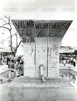 Reinauguração do monumento de homenagem aos trabalhores assassinados na greve de 1988 em Volta Re...