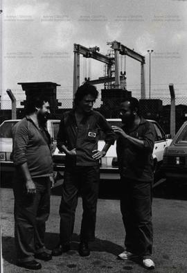 Reunião entre sindicalistas na fábrica Ford (São Bernardo do Campo-SP, Data desconhecida). / Crédito: Inez Guerreiro.