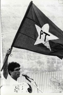 Caminhada da candidatura Maurício Soares refeito (PT) nas eleições de 1988 (São Bernardo do Campo-SP, nov. 1988). / Crédito: Roberto Parizotti