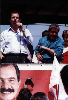 Atividade da candidatura &quot;Lula Presidente&quot; (PT) nas eleições de 2002 (São Paulo-SP, 2002) / Crédito: Autoria desconhecida