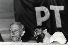 Encontro Estadual do PT-SP (Pré-Convenção) que define a candidatura de Lula ao governo do estado (São Paulo-SP, 23 e 24 jan. 1982). / Crédito: Nair Benedicto/Agência F4.