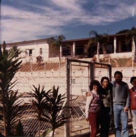 Militantes posam para foto no Instituto Cajamar (Cajamar-SP, ago. 1997). / Crédito: Autoria desco...