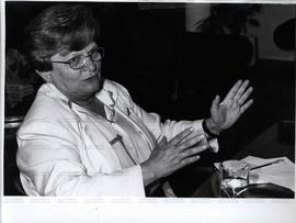 Entrevista de Luiza Erundina a revista Teoria e Debate (São Paulo-SP, 5 jun. 1990). / Crédito: Cibele Aragão/FOTON.