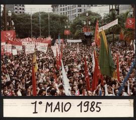 1o. de Maio na Praça da Sé (São Paulo-SP, 1 mai. 1985) / Crédito: Autoria desconhecida