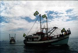 Visita da candidatura “Lula Presidente” (PT) ao Entreposto de Pesca para o Rio de Janeiro nas eleições de 2002 (São Gonçalo-RJ, 2002) / Crédito: Autoria desconhecida