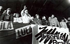 Comício da candidatura “Lula Presidente” (PT) na praça da Sé nas eleições de 1989 (São Paulo-SP, 17 set. 1989). / Crédito: Paula Lima