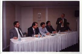 Atividade das canadidaturas “Lula Presidente” e “Genoino Governador” (PT) nas eleições de 2002 ([São Paulo-SP?], 2002) / Crédito: Cesar Hideiti Ogata