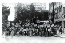 Passeata contra o governo e por justiça (São Paulo-SP, mai. 1993).  / Crédito: Roberto Parizotti.