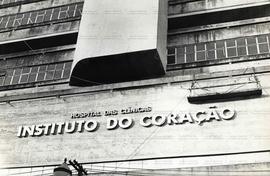 Fachada do Instituto do Coração do Hospital das Clínicas (São Paulo-SP, Data desconhecida).  / Cr...