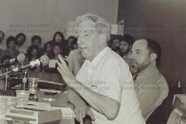 Palestra do historiador Hobsbawn organizado pelos estudantes, na PUC-SP (São Paulo-SP, 08 jun. 1988). Crédito: Vera Jursys