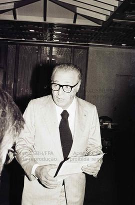 Reunião da Comissão Pró-CUT com Mario Amatto, presidente da Fiesp (Local desconhecido, 1981). Cré...
