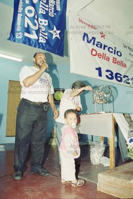 Atividade cultural realizada pela candidatura “Marcio Della Bella Verador” (PT) nas eleições (Local desconhecido, data desconhecida). Crédito: Vera Jursys