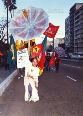 Visita da candidatura “Lula Presidente” (PT) ao Rio Grande do Sul nas eleições de 1994 (Porto Alegre-RS, 11 jun. 1994). / Crédito: Ibanes Lemos