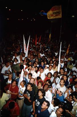 Comício da candidatura &quot;Lula Presidente&quot; (PT) nas eleições de 2002 (Salvador-BA, 2002) ...