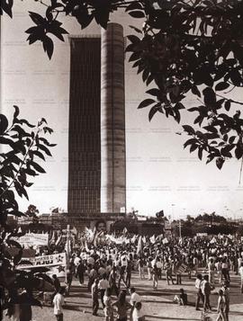 Ato de Lançamento da Frente Brasil Popular, promovido pela candidatura “Lula Presidente” (PT) nas eleições de 1989 (São Bernardo do Campo-SP, 11 mai. 1989). / Crédito: Roberto Parizotti