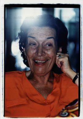 Retrato da economista Maria Conceição Tavares (Local desconhecido, 20 dez. 1989 a 19 abr. 1994). / Crédito: Carlão Limeira/Agência Estado.
