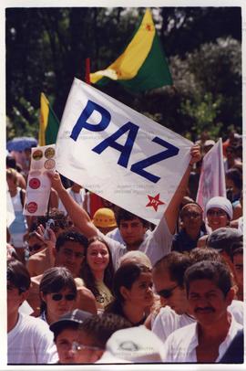 Ato pela Paz (São Paulo-SP, 2002). / Crédito: Autoria desconhecida