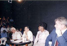 Encontro de Lula com artistas, promovido pela candidatura “Lula Presidente” (PT) nas eleições de 2002 (Rio de Janeiro-RJ, 2002) / Crédito: Autoria desconhecida