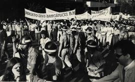 Passeata dos bancários em gerve (Belo Horizonte-MG, 12 set. 1985). / Crédito: Jorge Goutijo.