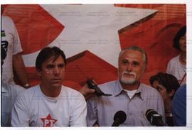 Entrevista coletiva à imprensa concedida por José Genoino (PT) nas eleições de 2002 ([São Paulo-S...