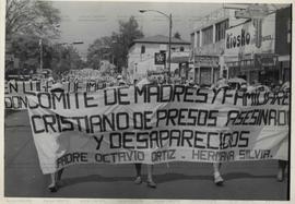 Passeata da União Nacional dos Trabalhadores Salvadorenhos (UNTS) (El Salvador, 21 fev. Ano desco...