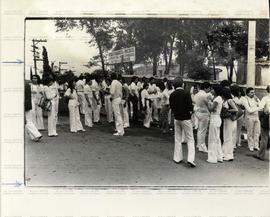 Atividades de greve dos médicos do Hospital Nossa Senhora de Lourdes (Local desconhecido, 1978). ...