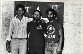 Sessão de fotos com candidaturas do PT durante as eleições de 1982 (Local desconhecido, 1982). / Crédito: Nair Benedicto/Agência F4