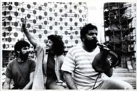 Comício da candidatura “Telma Prefeita” (PT) nas eleições de 1988 (Santos-SP, nov. 1988) / Crédito: Anselmo Picardi.