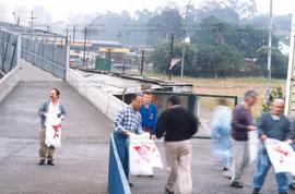 Arrecadação de fundos para candidaturas do PT nas eleições de 1998 (São Bernardo do Campo-SP, 1998). / Crédito: Roberto Parizotti