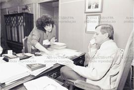 Evento não identificado [Reunião de negociação entre governo e funcionários da Sabesp?] (São Paulo-SP, 24 out. 1990). Crédito: Vera Jursys