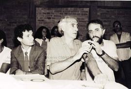 Ato cultural em apoio à candidatura “Suplicy vereador” (PT) nas eleições de 1988 (São Paulo-SP, 1988) . Crédito: Vera Jursys