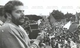 Comício da candidatura “Lula Presidente” (PT) nas eleições de 1989 (Xanxerê-SC,10 set. 1989). / C...