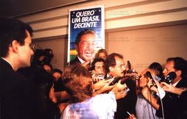 Atividade da candidatura &quot;Lula Presidente&quot; (PT) nas eleições de 2002 (São Paulo-SP, 2002) / Crédito: Autoria desconhecida