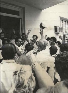 Retrato da candidatura Vitor Buaiz Prefeito nas eleições de 1988 (Vitória-ES, 1988). / Crédito: R...