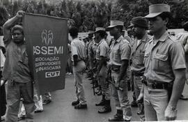 Manifestação dos servidores da Associação dos Servidores da Minascaixa (Assemi) (Minas Gerais, Data desconhecida). / Crédito: Autoria desconhecida.
